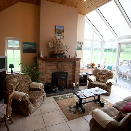 Strand's End House Only, No Breakfast Served Pensjonat Cahersiveen