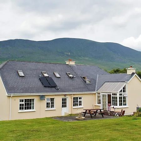 Strand's End House Only, No Breakfast Served 3* Cahersiveen