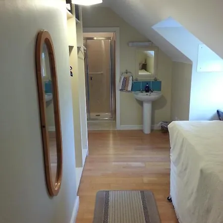 Strand's End House Only, No Breakfast Served Pensjonat