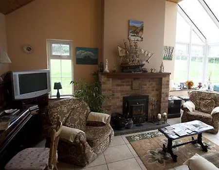 Pensjonat Strand's End House Only, No Breakfast Served