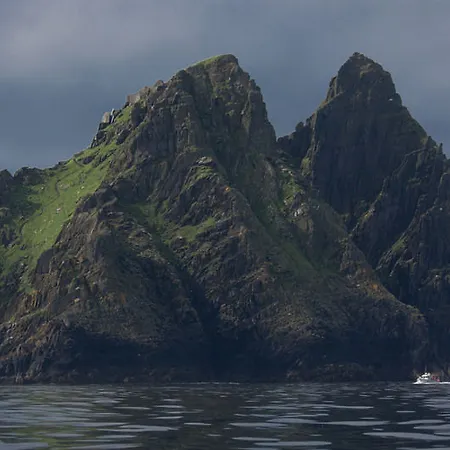 Strand's End House Only, No Breakfast Served Pensjonat