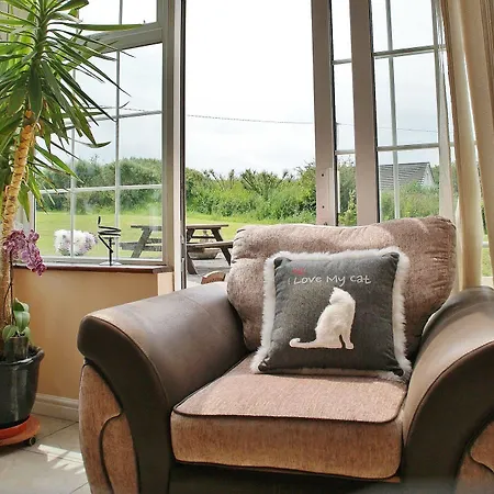 Strand's End House Only, No Breakfast Served Pensjonat