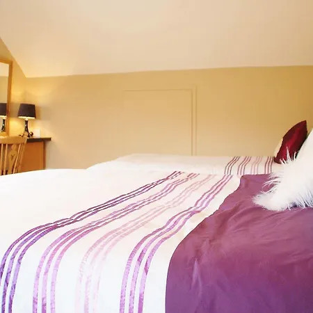 Strand's End House Only, No Breakfast Served 3*