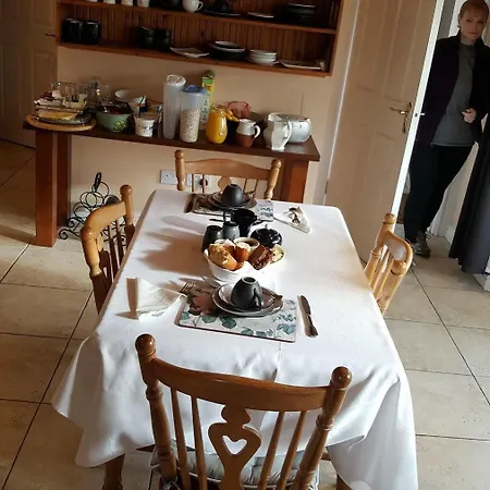 Strand's End House Only, No Breakfast Served Pensjonat