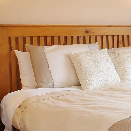 Strand's End House Only, No Breakfast Served 3*