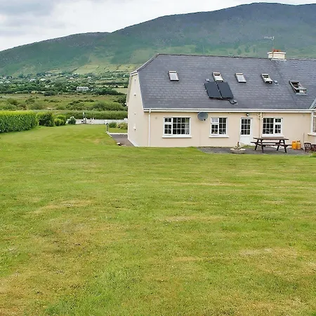 Strand's End House Only, No Breakfast Served Pensjonat Cahersiveen