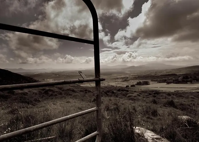 Strand's End House Only, No Breakfast Served 3*