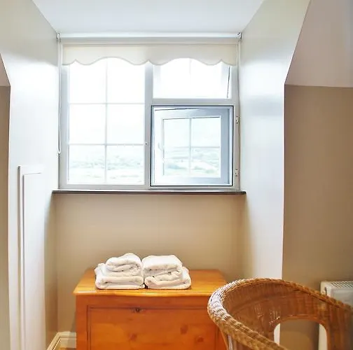 Strand's End House Only, No Breakfast Served Gasthuis Cahersiveen