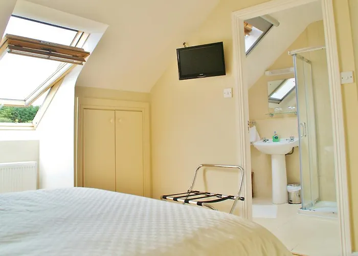 Strand's End House Only, No Breakfast Served 3*