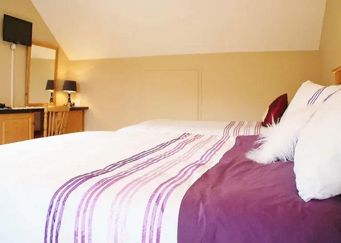 Strand's End House Only, No Breakfast Served 3*